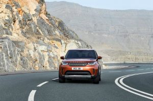 Land Rover Discovery 2017: tecnologia ed eleganza in un mix perfetto