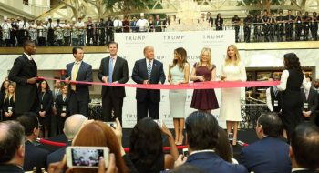 Donald Trump, inaugurato l’hotel più raffinato del mondo