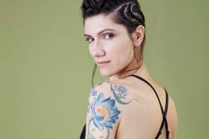 Elisa abbandonata dal padre: “Mi è mancato sentirmi dire che ero bella”