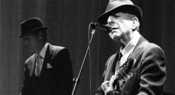 Leonard Cohen è morto, addio al cantautore-poeta canadese