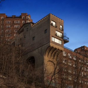 New York: i segreti nascosti nella tenebrosa Pumpkin House