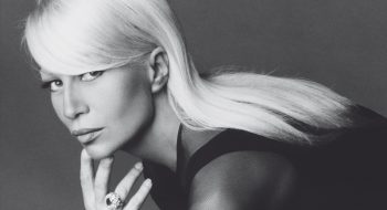 Versace dice addio alle pellicce, Donatella: “Ne ho abbastanza, non voglio uccidere animali”