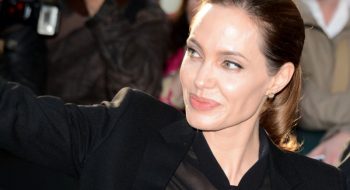 Angelina Jolie: video shock dove spiega sua iniziazione truce a una setta