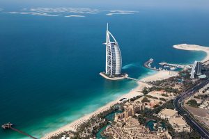 e-commerce: dagli Emirati Arabi in arrivo un nuovo gigante del lusso online