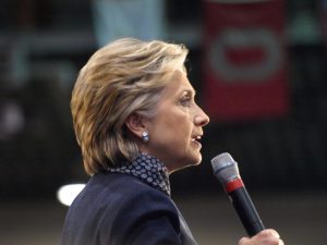 Hillary Clinton: “Berlusconi piangeva quando ha scoperto cosa dicevamo di lui”