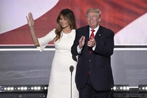 Melania Trump tour alla Casa Bianca con Michelle Obama