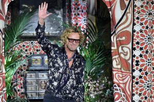 Roberto Cavalli è crisi: perde Dundas, lascia Milano e va in ristrutturazione