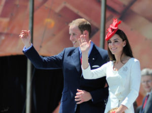 Kate e William, la Regina “perde la battaglia”: Natale in casa Middleton per la coppia e i principini