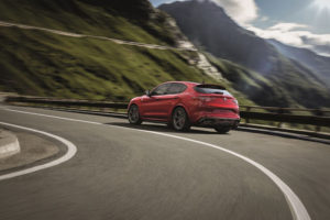 Alfa Romeo Stelvio prezzo, scheda tecnica e novità: porte aperte a fine febbraio