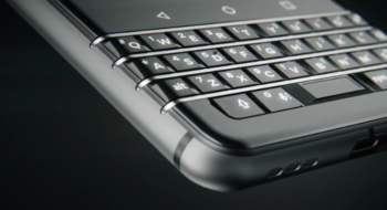 CES 2017, ecco il nuovo BlackBerry: torna la tastiera Qwerty