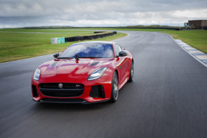 Jaguar F-Type 2017: restyling per la sportiva della casa automobilistica inglese