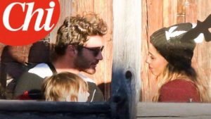 Belen Rodriguez e Stefano De Martino: sguardi teneri in montagna, poi l’abbraccio
