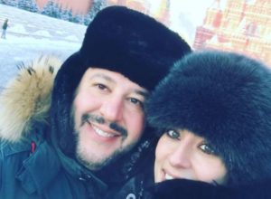 Matteo Salvini ed Elisa Isoardi amore allo scoperto: selfie in Russia