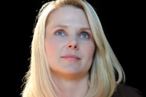 Yahoo chiude e Marissa Mayer si dimette