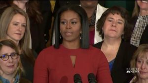 Michelle Obama: discorso di addio da first lady, scoppia a piangere