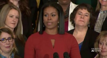 Michelle Obama: discorso di addio da first lady, scoppia a piangere