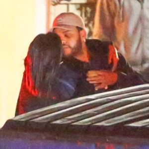 Selena Gomez bacia The Weeknd e la ex Bella Hadid si infuria
