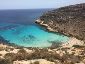 Bandiere blu 2017 assegnata a 342 spiagge in Italia: ecco dove andare per un mare fantastico