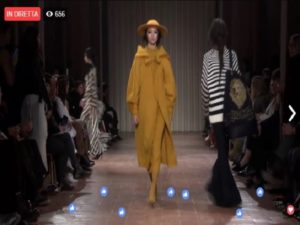 Milano Fashion Week 2017 sfilate: da Gucci ad Alberta Ferretti, le sorprese della prima giornata [FOTO]