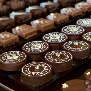 Bulgari gioielli di cioccolato: la boutique che incanta Dubai (foto)