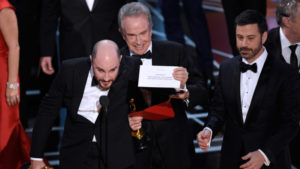 Oscar 2017: tutti i premiati e la gaffe senza precedenti storici di Warren Beatty, aperta un’inchiesta