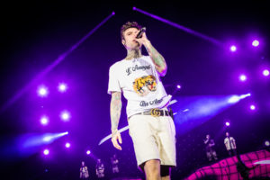 Fedez fa perdere la testa a un notissimo blogger e attivista per i diritti gay statunitense