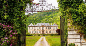Hotel di lusso: da un castello francese del ‘700 nasce una delle dimore più esclusive del mondo [Foto]