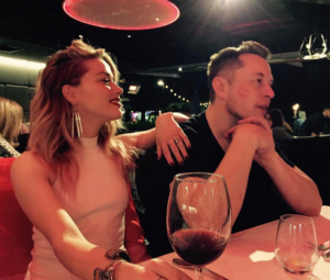Amber Heard ed Elon Musk, è amore: su Instagram ufficializzata la loro storia