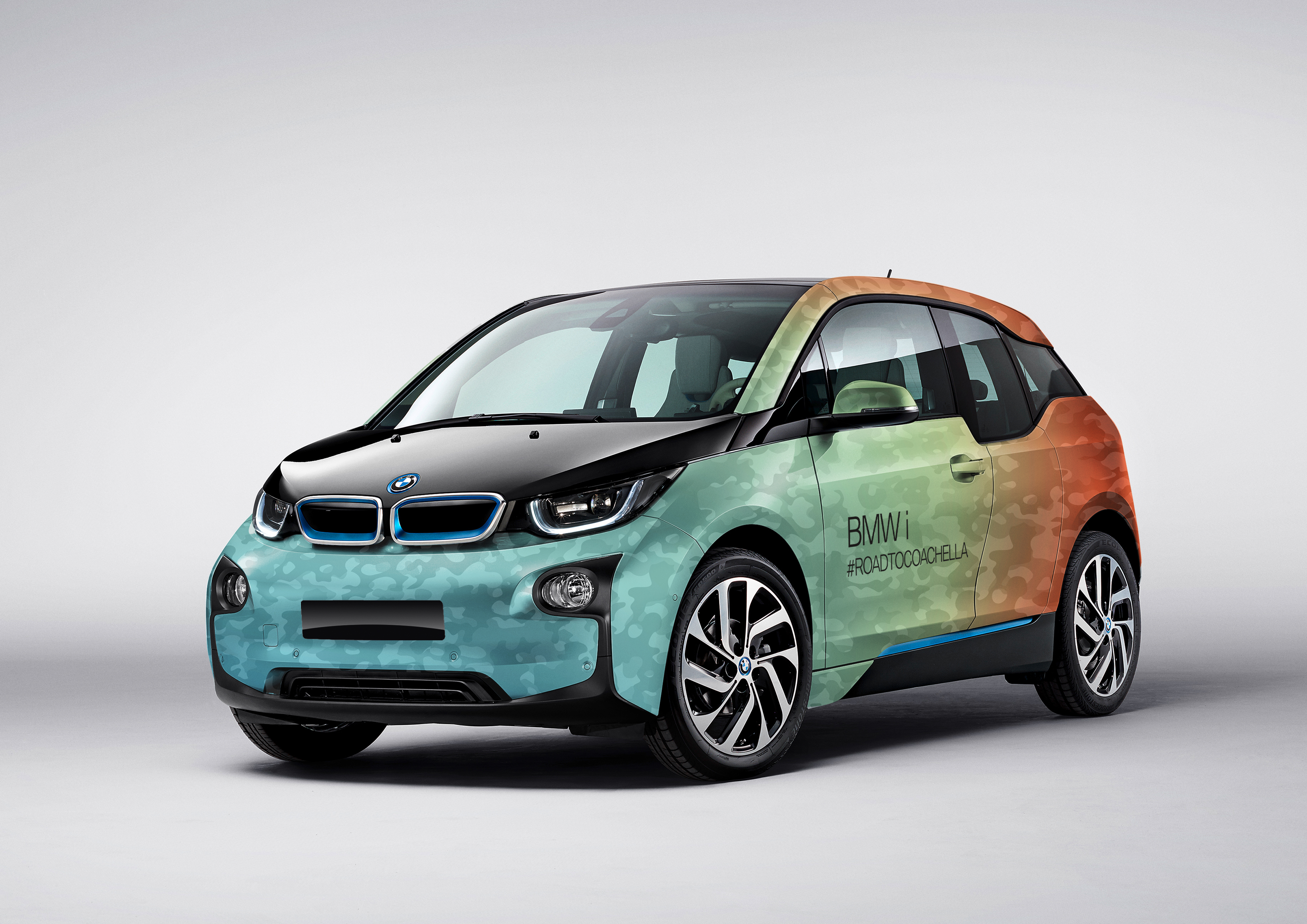 p90254316_highres_bmw-i3-with-coachell