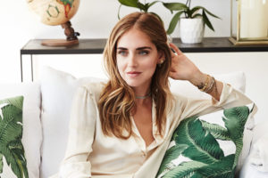 Chiara Ferragni fa scuola con un abito animalier: lo stile “ruggisce”