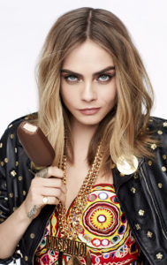 Moschino, Magnum e Cara Delevingne al Festival di Cannes in stile “Chi ha incastrato Roger Rabbit?”