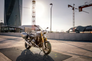 BMW R 1200 R Black Edition: edizione speciale in esclusiva per l’Italia