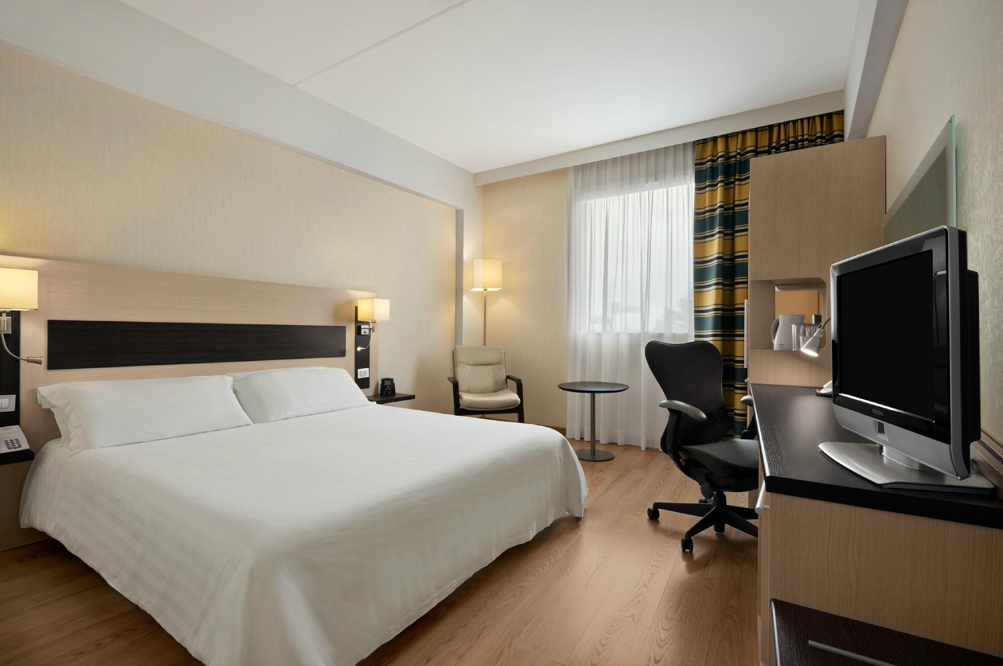 3-hilton-garden-inn-rome-airport-b