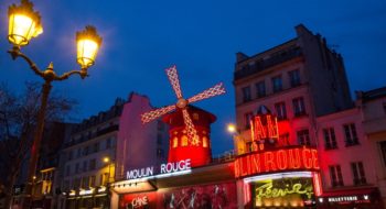 Luxgallery ospite per una notte del leggendario Moulin Rouge
