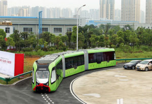 Mobilità 4.0: in Cina il primo tram guidato dalla vernice [Video]