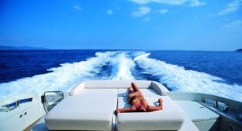 Le 10 barche extra lusso da noleggiare per una vacanza da celebrity (foto)