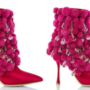 Manolo Blahnik scarpe: ecco le Crystal pom-pom boots, iconiche as ever