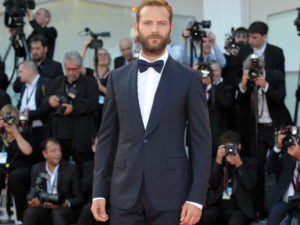 Mostra del Cinema di Venenzia 74, Alessandro Borghi e Jasmine Trinca da Fortunata al red carpet: Gucci e Tiffany protagonisti