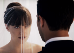 Cinquanta Sfumature di Rosso, trailer e trama: un incantevole abito da sposa nel nuovo teaser [VIDEO]