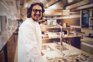 Alessandro Borghese, nuovo ristorante a Milano: ecco “AB – Il lusso della semplicità” [Foto]