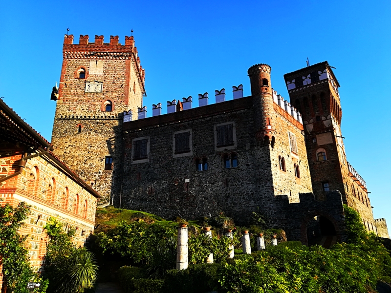 Il castello in tutta la sua maestosità