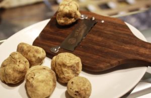 Fiera del tartufo Alba 2017, la kermesse si sposta da Eataly Smeraldo: tutte le novità