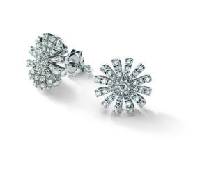 20072762-damiani-orecchini-collezione-margherita-in-oro-bianco-e-diamanti