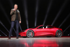 Tesla Roadster prestazioni, prezzo e caratteristiche: Elon Musk sorprende con la sportiva elettrica di lusso