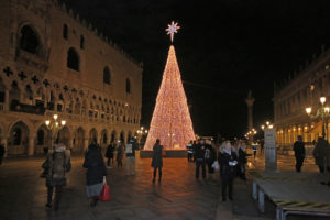 Natale 2017 a Venezia: a Piazza San Marco è già tempo di festa (FOTO)