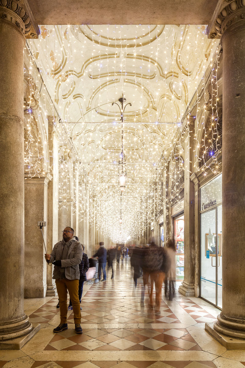 Luminarie in area marciana realizzate in collaborazione con Blachere Illumination