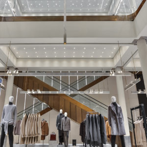 Zara: inaugurato un nuovo store a Milano per Natale 2017 (FOTO)