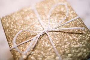 Idee regalo Natale per Lei e per Lui: proposte fashion per tutti i gusti