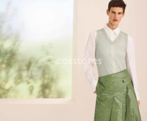 Tendenze primavera estate 2018: ecco la campagna COS per la prossima stagione