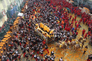 Carnevale Ivrea 2018: dalla vezzosa mugnaia alla battaglia delle arance, torna la spettacolare manifestazione